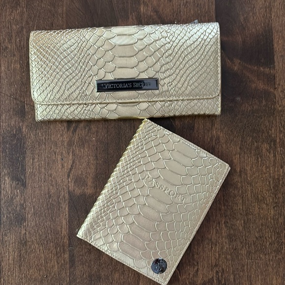 Gold Faux Snake Skin Wallet and Passport Holder - Picture 1 of 7